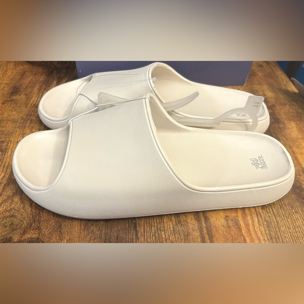 Wild Fable Womens Robbie Slide Sandals off white Size 11 New - Picture 4 of 4